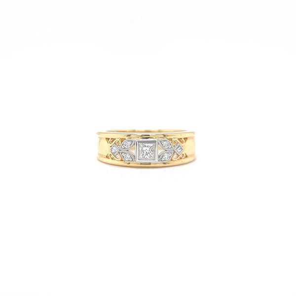 Princess Cut Diamond Deco Ring