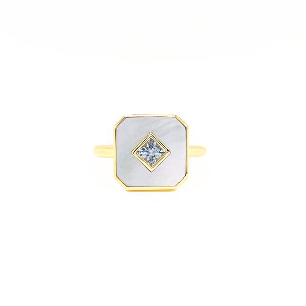 Yellow Gold Blue Sapphire Madagascar Princess Cut Ring